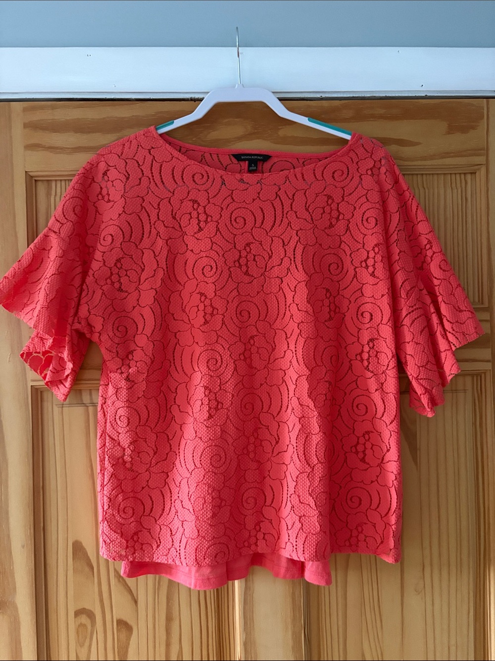 Banana Republic Lace Flutter Sleeve Top